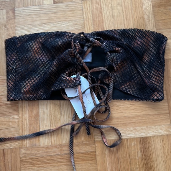 SOLD! Outcast set - Picture 2 of 3